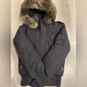 Aritzia Community bomber